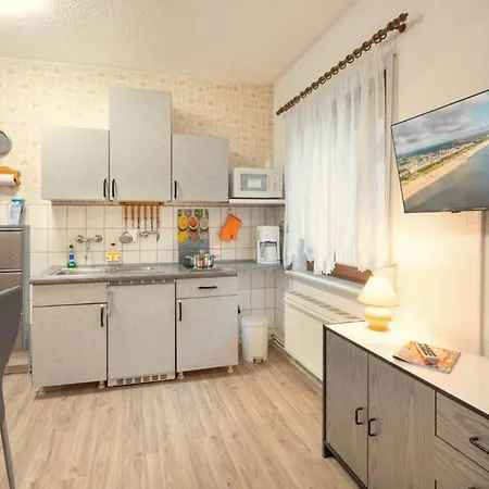 Апартаменты Uns Luett Huus *