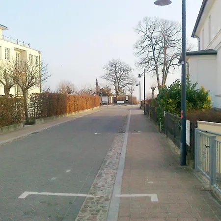 Uns Luett Huus Апартаменты *