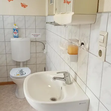 Uns Luett Huus Apartman